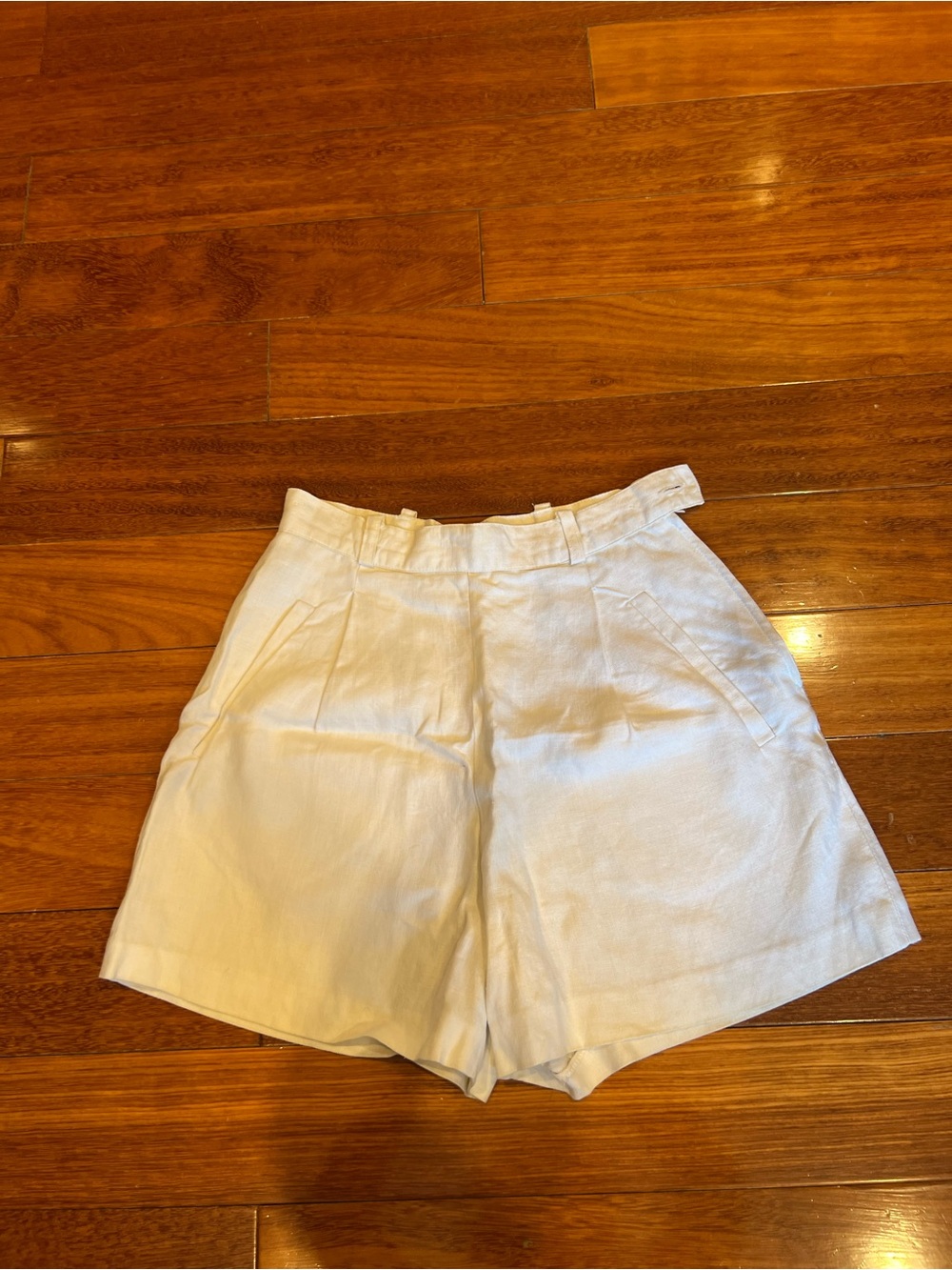 Vintage Chanel White High-Waist Tailored Linen Shorts - Picture 3 of 5